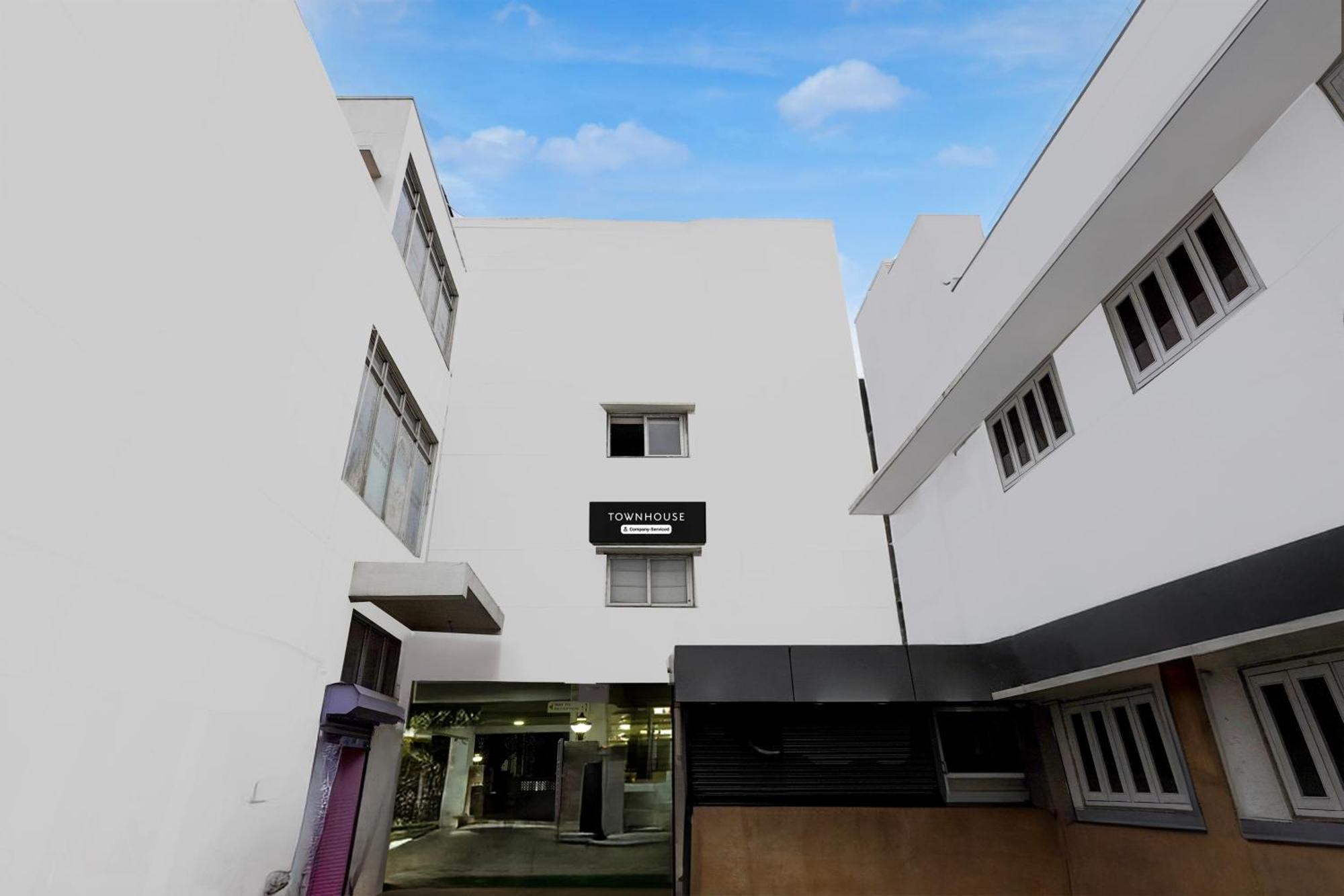 Super Townhouse Arcot Road Near Kauvery Hospital Chennai Exterior foto
