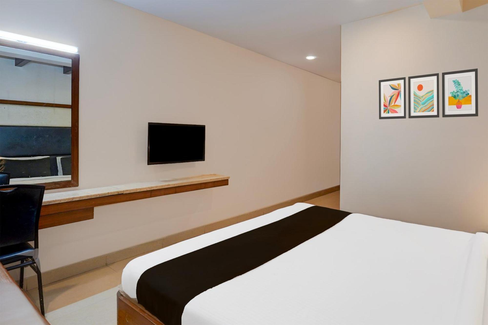 Super Townhouse Arcot Road Near Kauvery Hospital Chennai Exterior foto