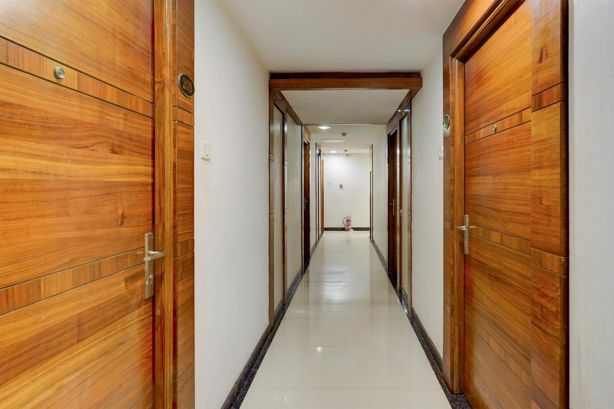 Super Townhouse Arcot Road Near Kauvery Hospital Chennai Exterior foto